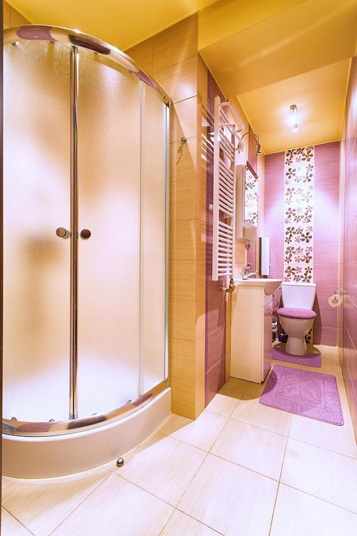 Dom Goscinny Przedmiescie キェルツェ 部屋 写真
